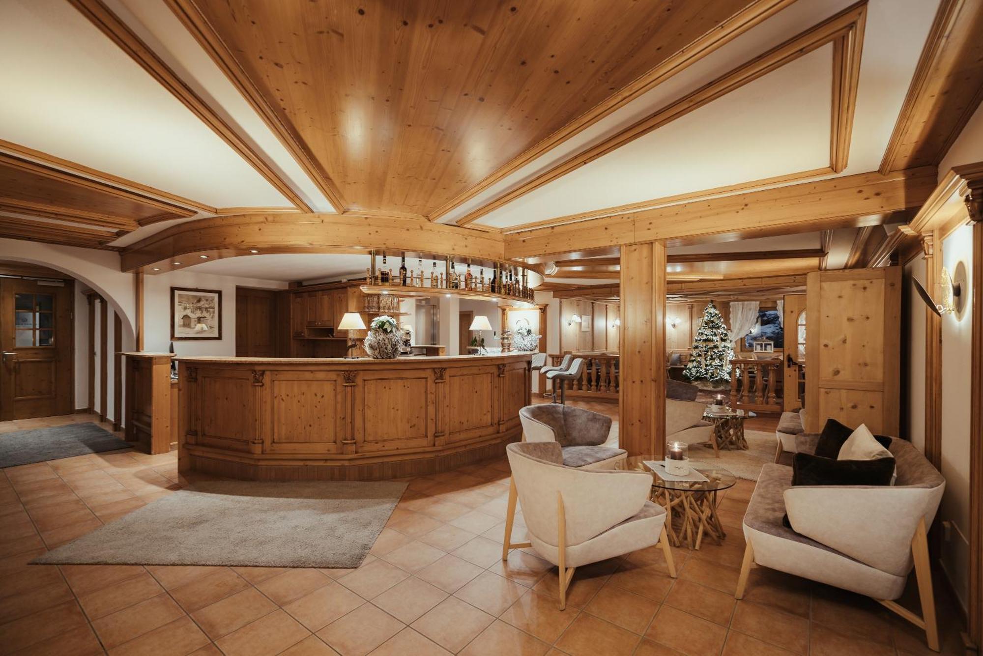 سان كاسيانو Villa Flora Mountain Lodges المظهر الخارجي الصورة
