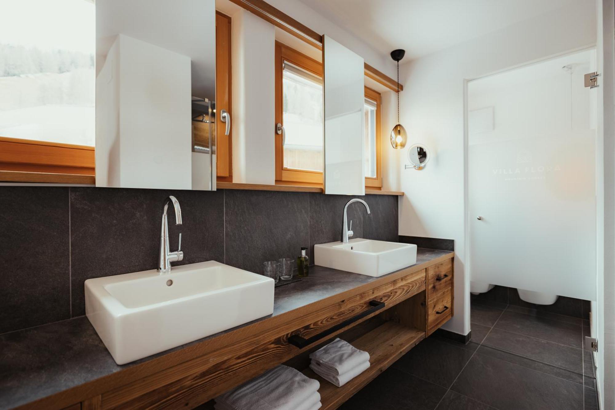 سان كاسيانو Villa Flora Mountain Lodges المظهر الخارجي الصورة