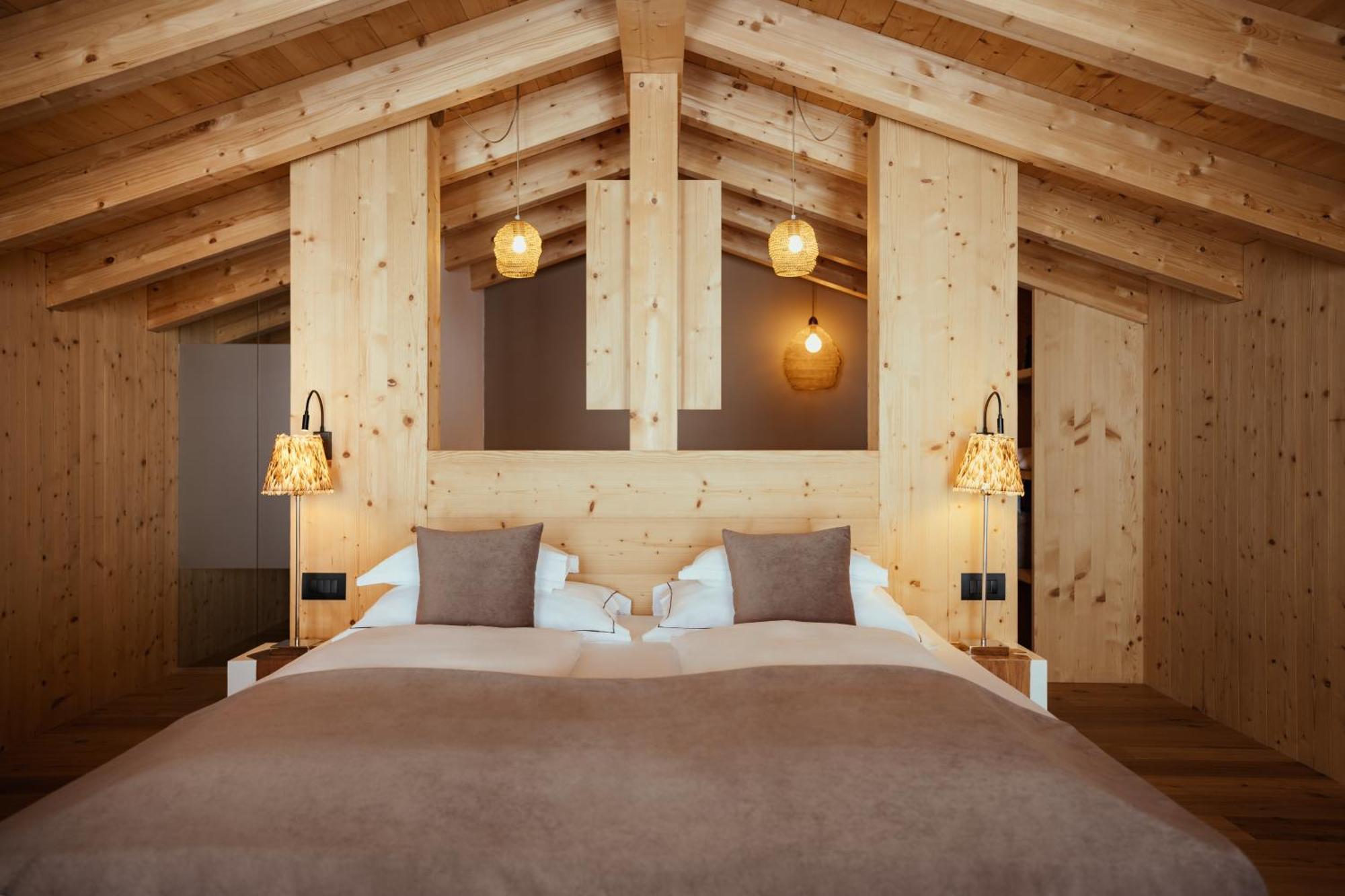 سان كاسيانو Villa Flora Mountain Lodges المظهر الخارجي الصورة