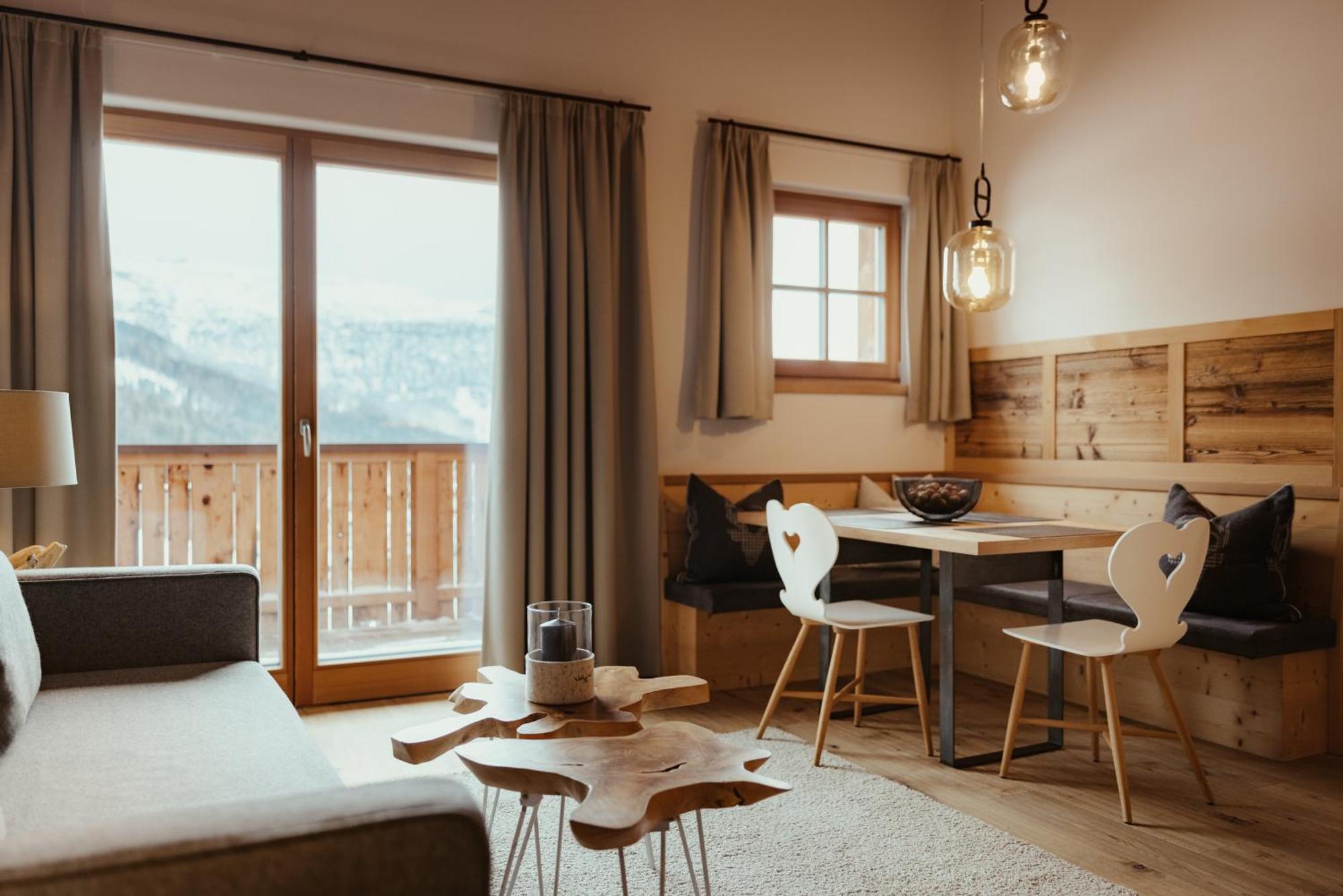 سان كاسيانو Villa Flora Mountain Lodges المظهر الخارجي الصورة