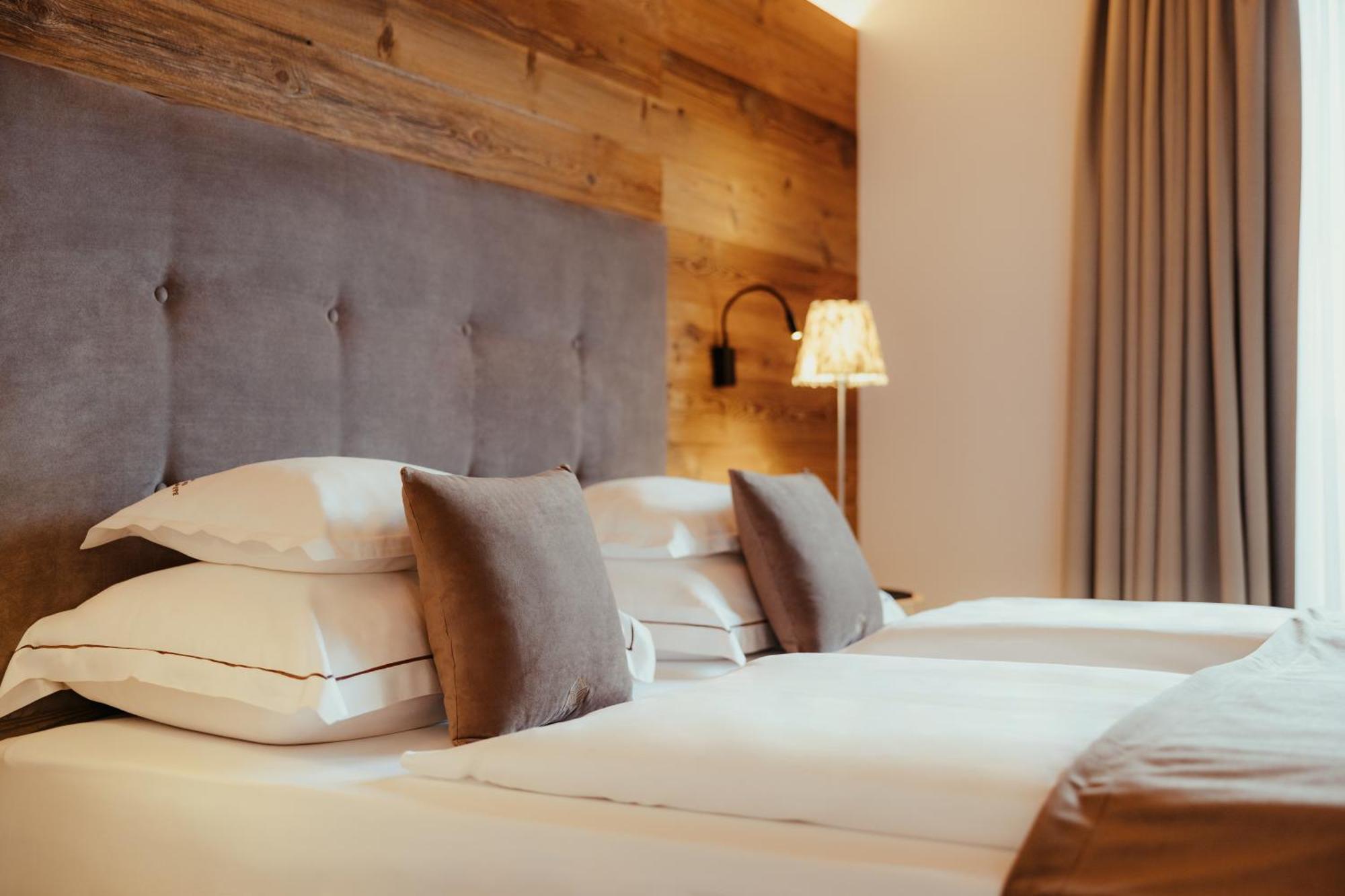 سان كاسيانو Villa Flora Mountain Lodges المظهر الخارجي الصورة