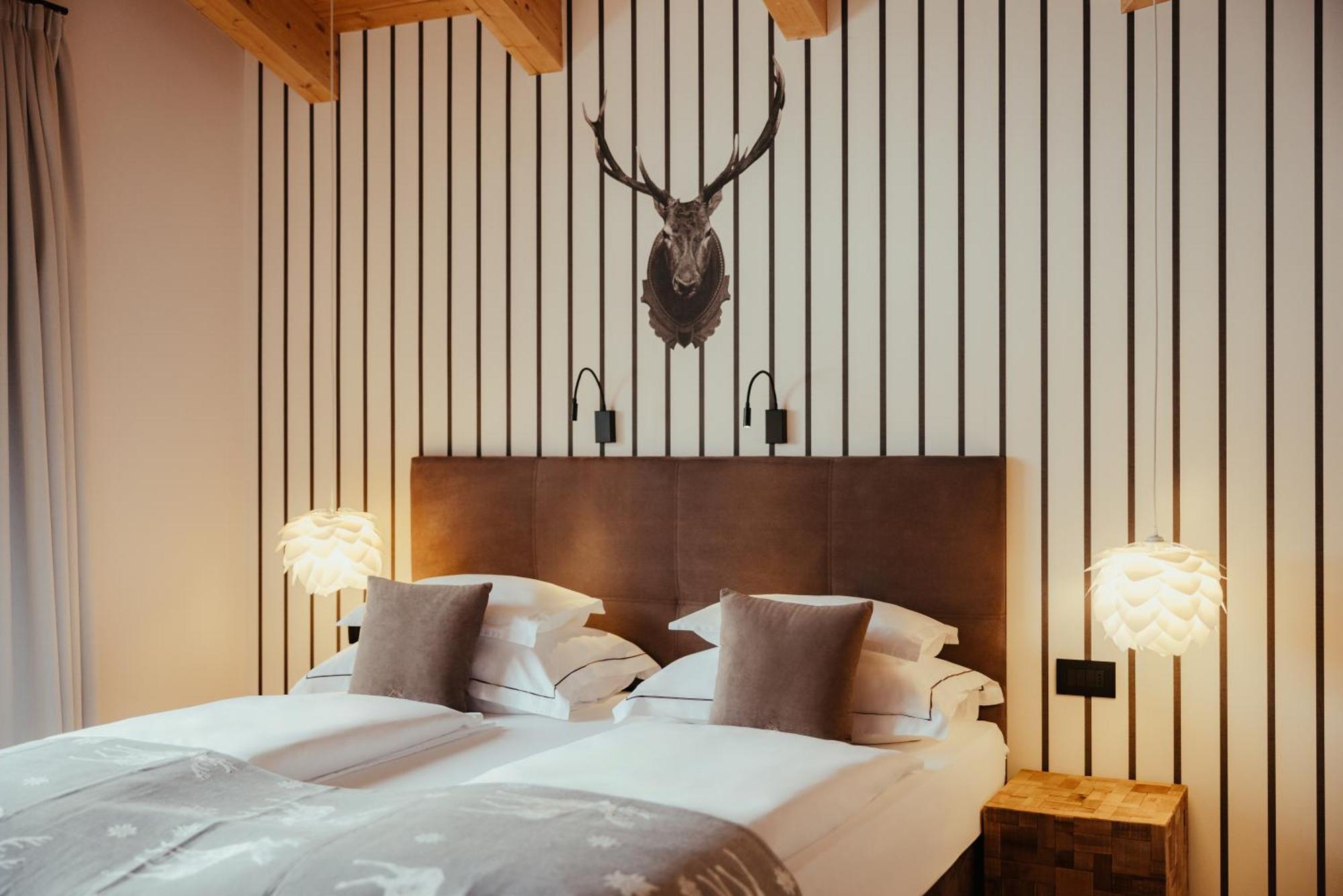 سان كاسيانو Villa Flora Mountain Lodges المظهر الخارجي الصورة