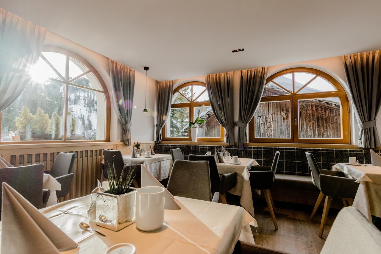 سان كاسيانو Villa Flora Mountain Lodges المظهر الخارجي الصورة