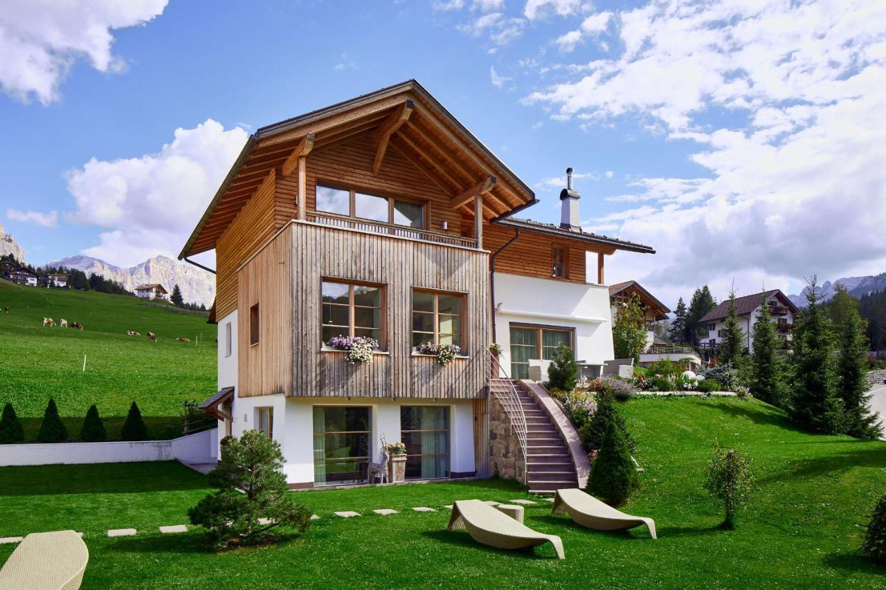 سان كاسيانو Villa Flora Mountain Lodges المظهر الخارجي الصورة